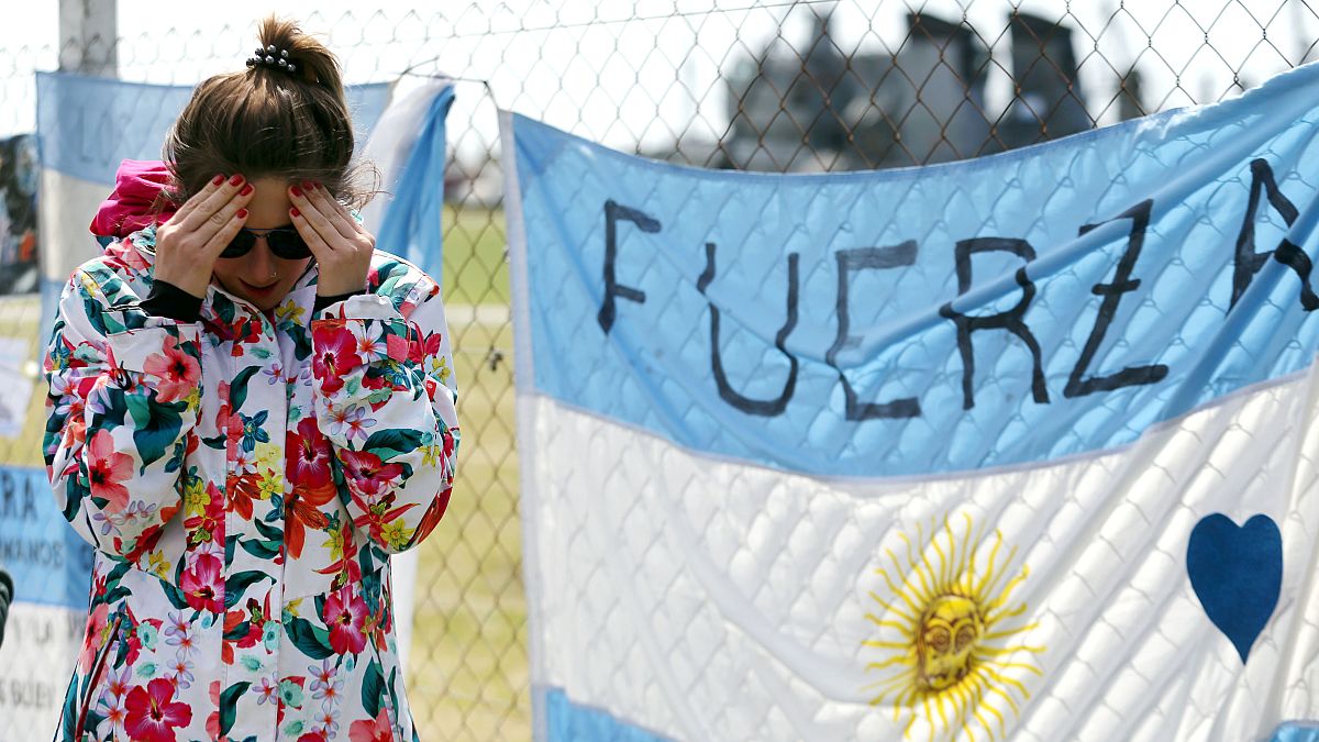 Arjantin kayıp denizaltısını arıyor