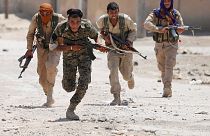 Trump no suministrará más armas a las fuerzas kurdas en Siria, según Turquía