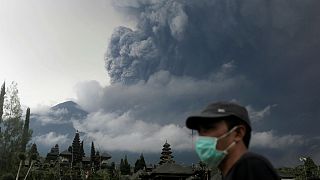 Endonezya'nın Bali Adası'nda yanardağ paniği
