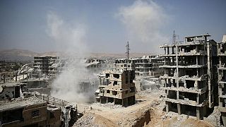 المرصد السوري: مقتل العشرات في غارات على دير الزور والغوطة الشرقية