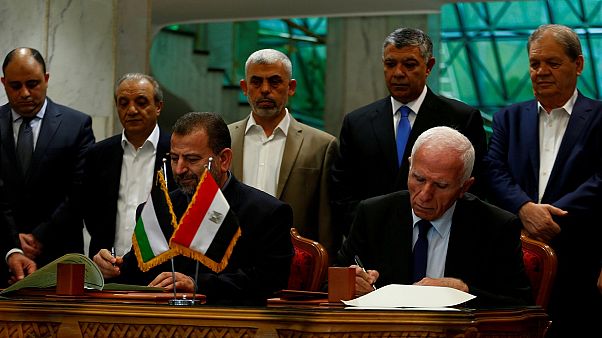Hamas refuses to give up weapons as part of reconciliation deal with Fatah Hamas refuses to give up weapons as part of reconciliation deal with Fatah