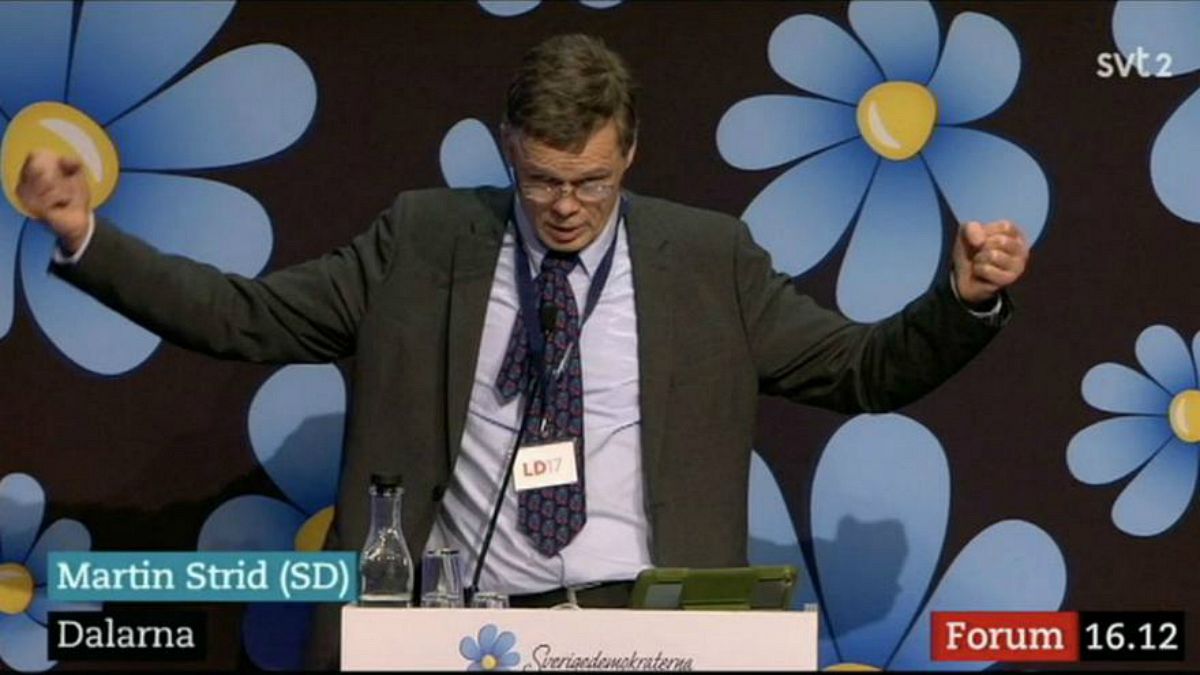 عزل سياسيٍ سويدي قال إن المسلمين ليسوا بشرا 100%