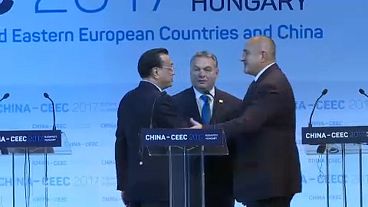 Cimeira da CEEC: Desenvolvimento do Centro e Leste da Europa passa pela China