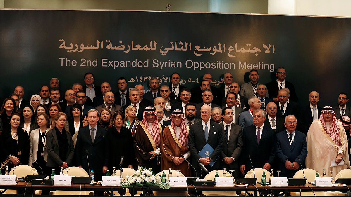المعارضة السورية: سندخل مفاوضات جادة بهدف الاطاحة بالاسد
