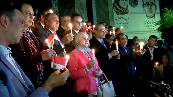 Vigilia en El Cairo por las víctimas del Sinaí Vigilia en El Cairo por las víctimas del Sinaí
