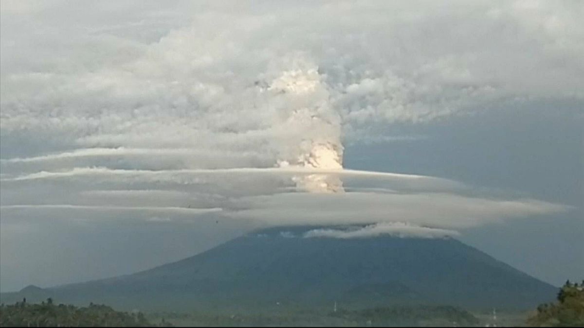 Agung yanardağı hayatı felç etti