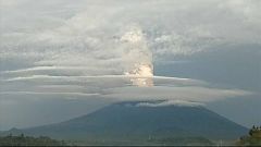 Alerta máxima en Bali por la erupción del volcán Agung