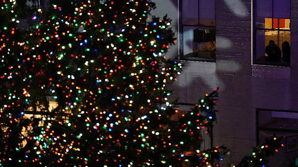 Felkapcsolták a manhattani óriás-karácsonyfa díszkivilágítását Felkapcsolták a manhattani óriás-karácsonyfa díszkivilágítását