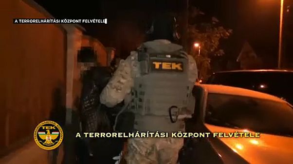 Összehangolt rendőri akció Budapesten Összehangolt rendőri akció Budapesten