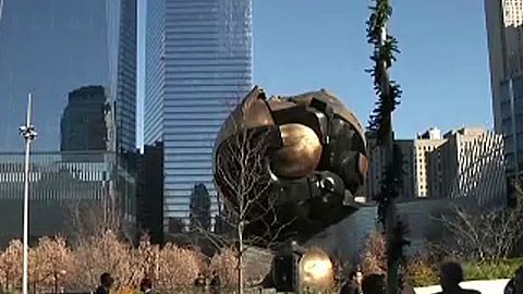 Újra régi helyén a New York-i bronzgömb