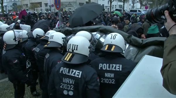 Protests delay German far-right AfD party congress Protests delay German far-right AfD party congress