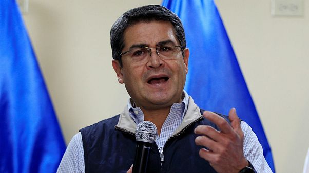 El opositor Salvador Nasralla exige un nuevo recuento o una segunda vuelta El opositor Salvador Nasralla exige un nuevo recuento o una segunda vuelta