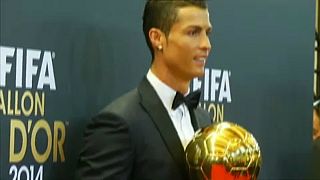 Aranylabda: Cristiano Ronaldo kapja az ideit is