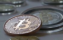 Bitcoin estreia-se no mercado de futuros com subida em flecha