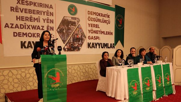 Kayyum raporu: 102 belediyenin 94'üne kayyum atandı, 68 belediye başkanı tutuklu Kayyum raporu: 102 belediyenin 94'üne kayyum atandı, 68 belediye başkanı tutuklu