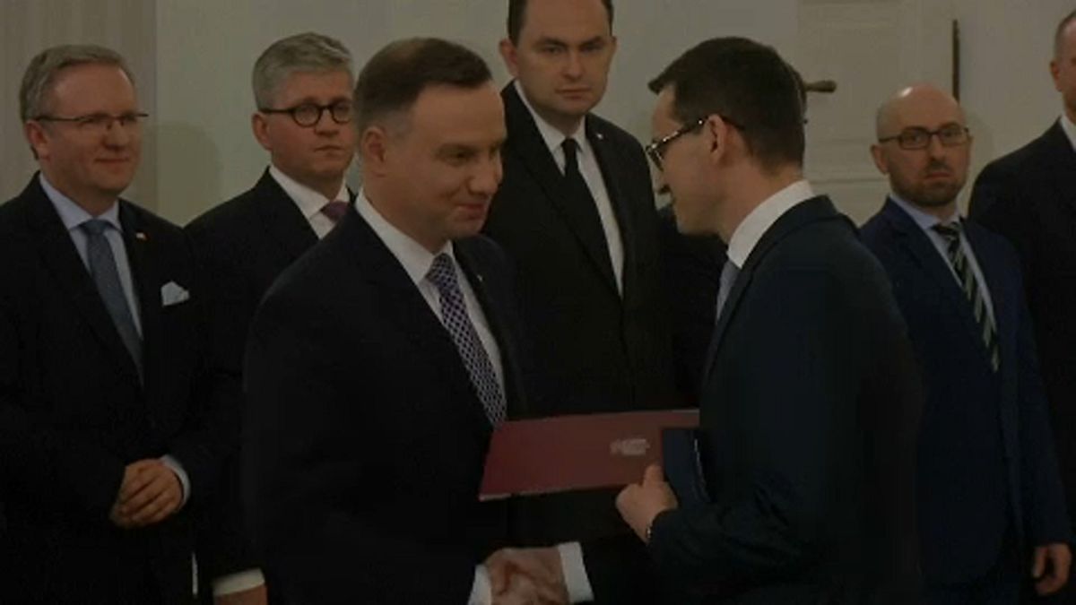 Letette az esküt az új lengyel kormány