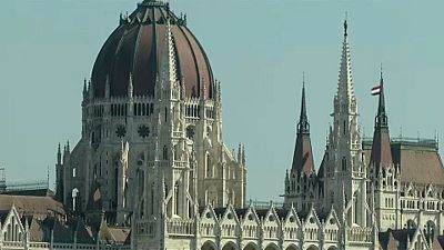 A magyar Országgyűlés elveti a kvótákat