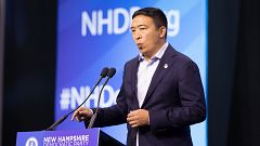 Image: Presidential Candidates Attend New Hampshire Democratic Party Conven