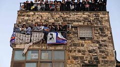 Image: Ultra Orthodox Jews at an election campaign rally