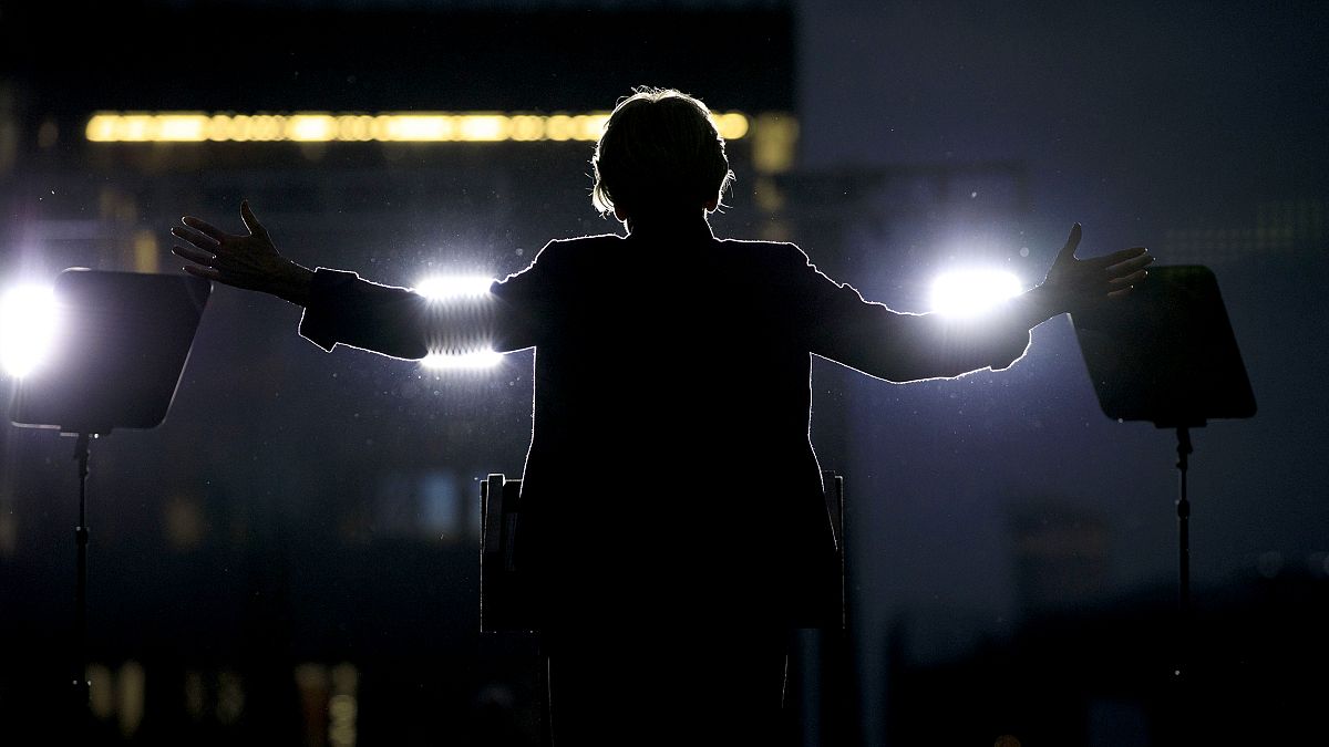 Image: Sen. Elizabeth Warren, D-Mass., speaks at a presidential campaign ra