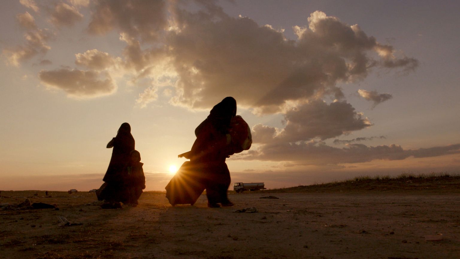 Image: Women and children who fled ISIS's final refuge of Baghouz, Syria