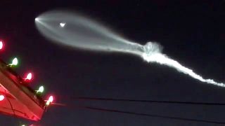 بالفيديو: صاروخ فالكون 9 يزرع الذعر في قلوب سكان كاليفورنيا