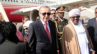 Première visite d'Erdogan au Soudan, signature d'accords commerciaux et militaires