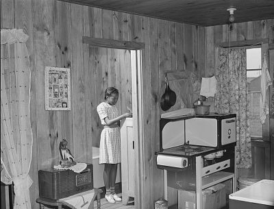 Inside a farmworker\'s home in the Okeechobee migratory labor camp, in Belle Glade, Fla., in 1941.