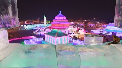 سحر النحت على الجليد في مهرجان "هاربن" بالصين