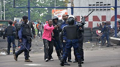 DRC : tirs de l'armée à Kinshasa, dispersion d'une messe à coup de gaz lacrymogènes