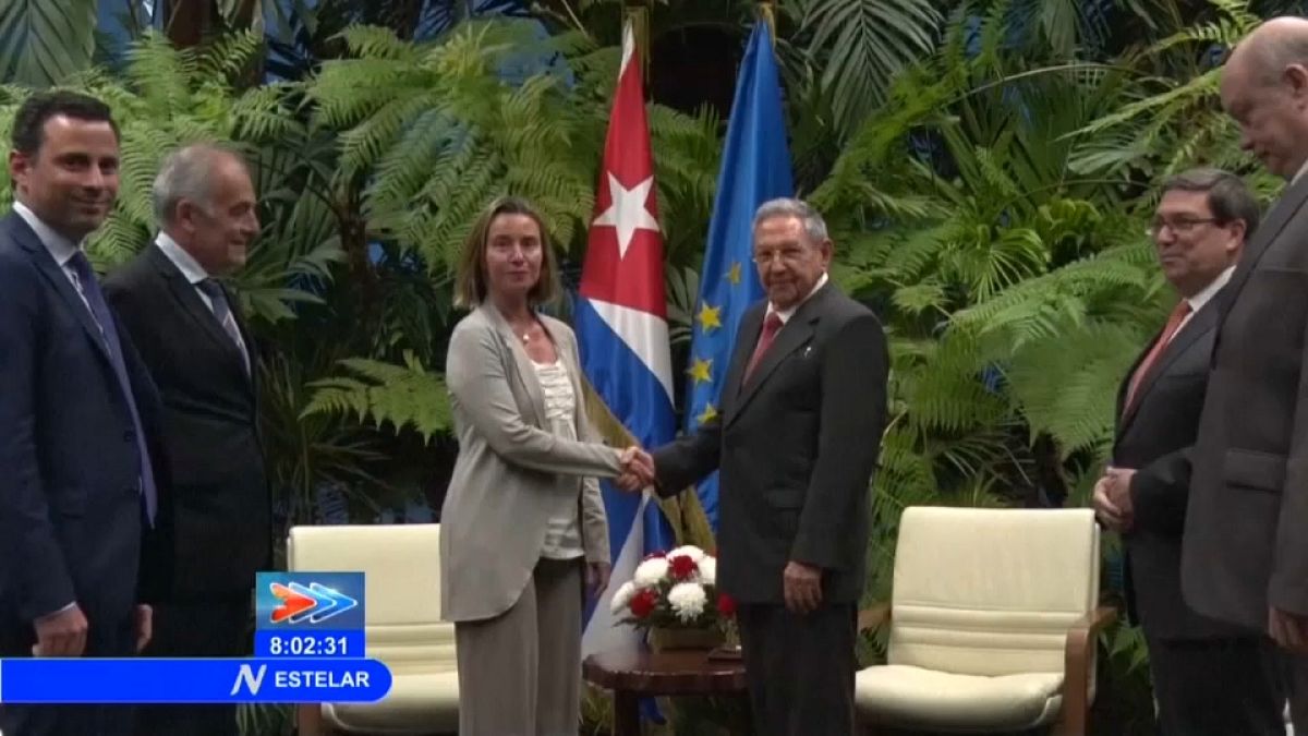 Castro y Mogherini se reúnen La Habana