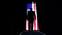 Image: President Donald Trump arrives to a campaign rally in Lake Charles, 