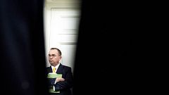 Image: Acting White House Chief of Staff Mick Mulvaney listens in the Oval 