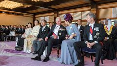 Image: Britain's Prince Charles chatting with Denmark's Crown Princess Mary