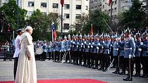 Chili : des manifestations dispersées à Santiago lors de la visite du Pape [No Comment]