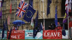 Anti-Brexit remain in the European Union supporter Steve Bray, left, protes