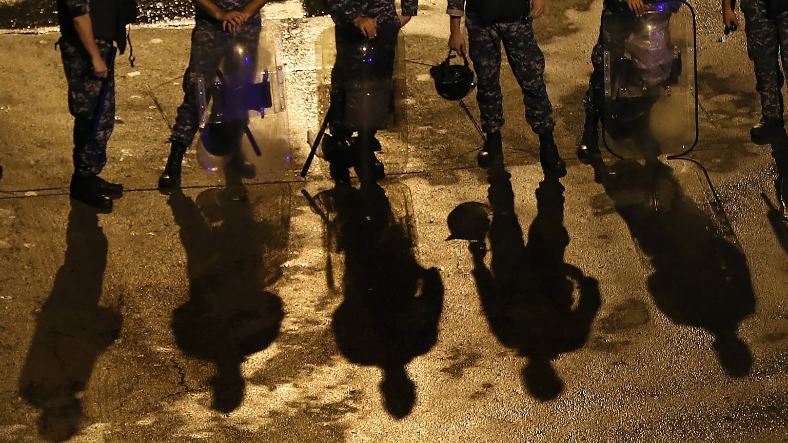 Image: Lebanese riot policemen 