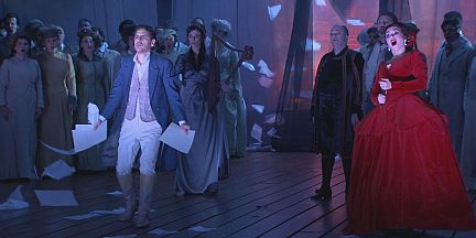 Juan Diego Flórez debuts in fantastical "Les Contes d'Hoffmann"