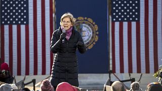Image: Elizabeth Warren Files For NH Primary, Holds Town Hall