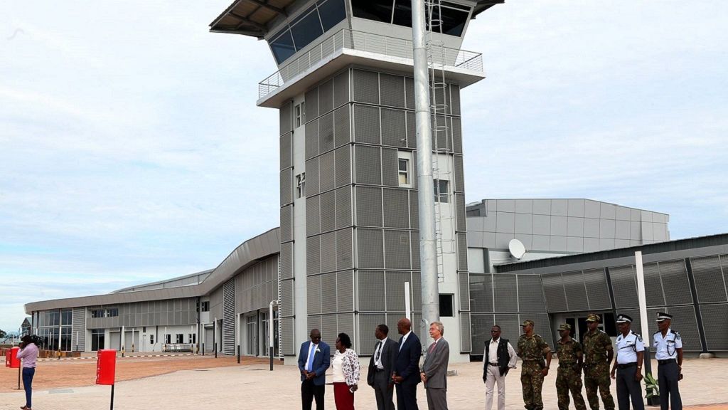 botswana airport for safari