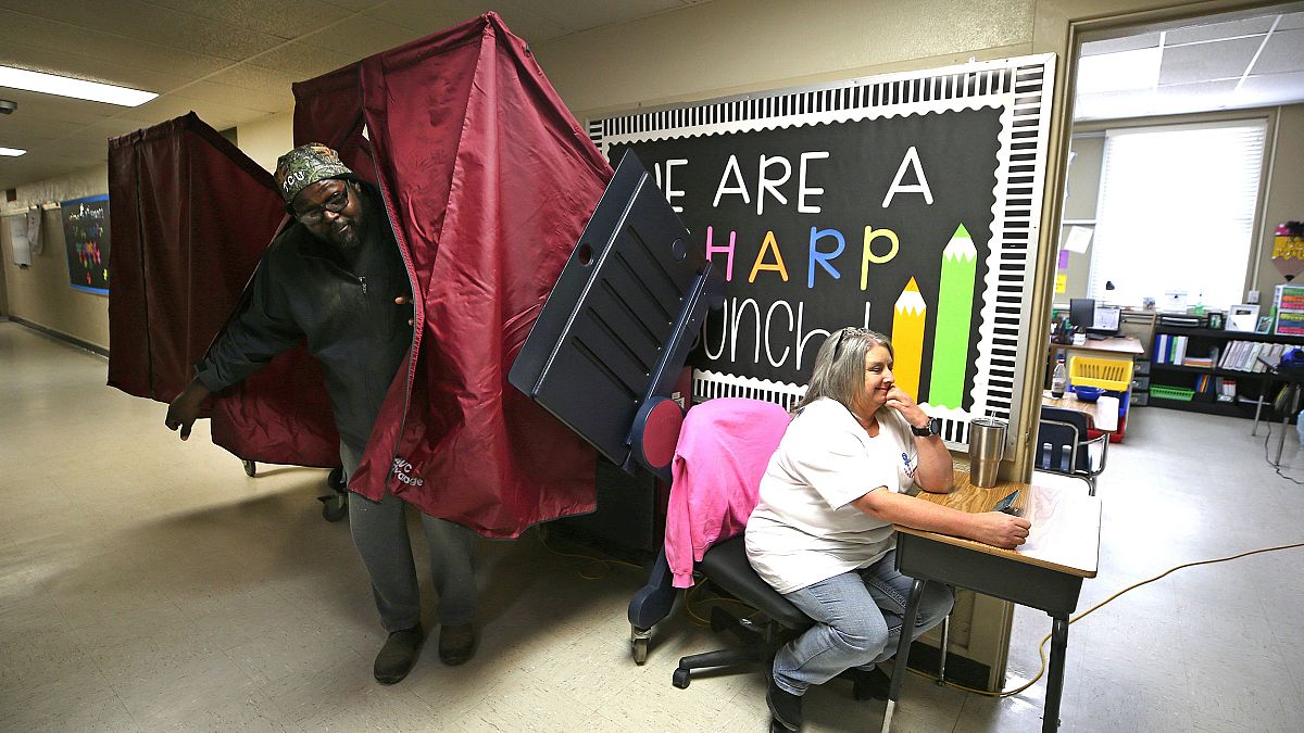 Image: Runoff Election Held For Louisiana Governor