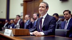 Image: Facebook CEO Mark Zuckerberg Testifies Before The House Financial Se
