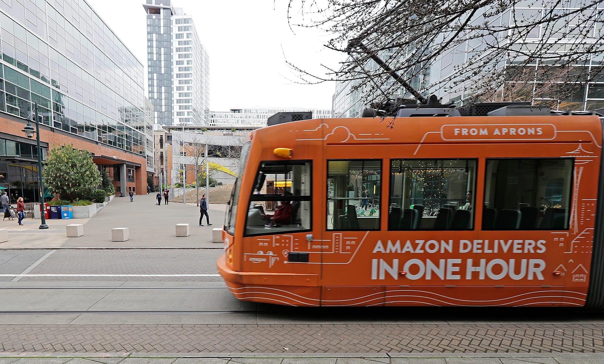 Shortcuts and a need for speed: Inside Amazon's delivery ramp up | Euronews