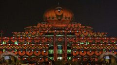 Schardscha in tausend Farben: Internationale Künstler beim Lichterfest am Golf