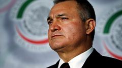 Image: Mexico's Public Security Minister Genaro Garcia Luna attends a meeti