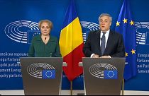 "Breves de Bruxelas": PM romena de visita a Bruxelas e oposição síria denuncia abusos em Ghouta oriental