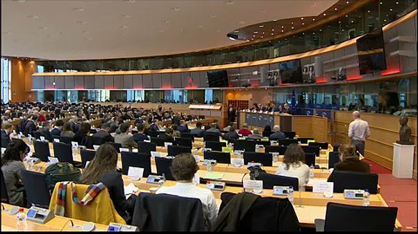 "Breves de Bruxelas": remodelação na Comissão Europeia e a luta contra o terrorismo. "Breves de Bruxelas": remodelação na Comissão Europeia e a luta contra o terrorismo.