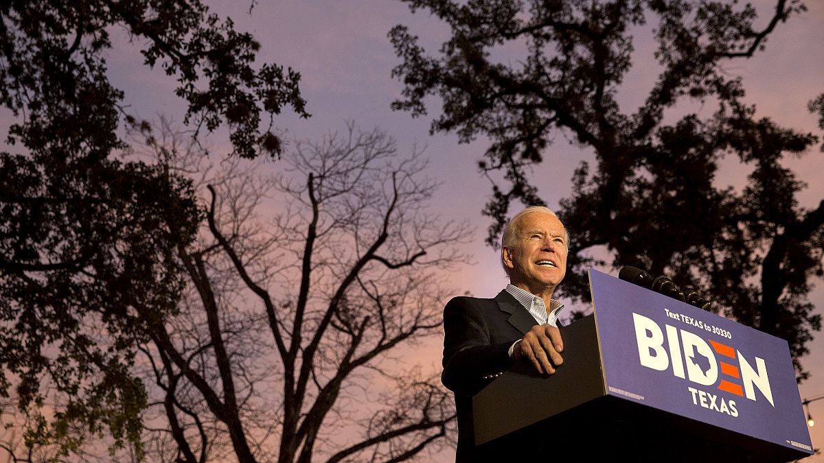 Image: *** BESTPIX *** Presidential Candidate Joe Biden Campaigns In San An