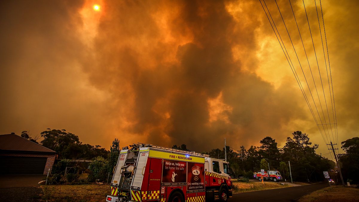 Image: Firefighters Continue To Battle Bushfires As Catastrophic Fire Dange
