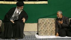 Image: Iran's supreme leader Ayatollah Ali Khamenei with the commander of t